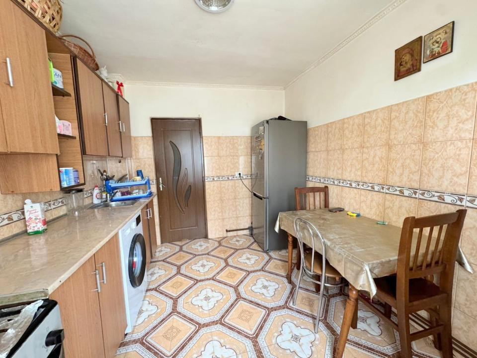 Apartament 2 camere decomandat – Strada Republicii | Etaj 3/4 | MOBILAT
