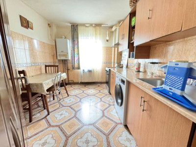Apartament 2 camere decomandat – Strada Republicii | Etaj 3/4 | MOBILAT