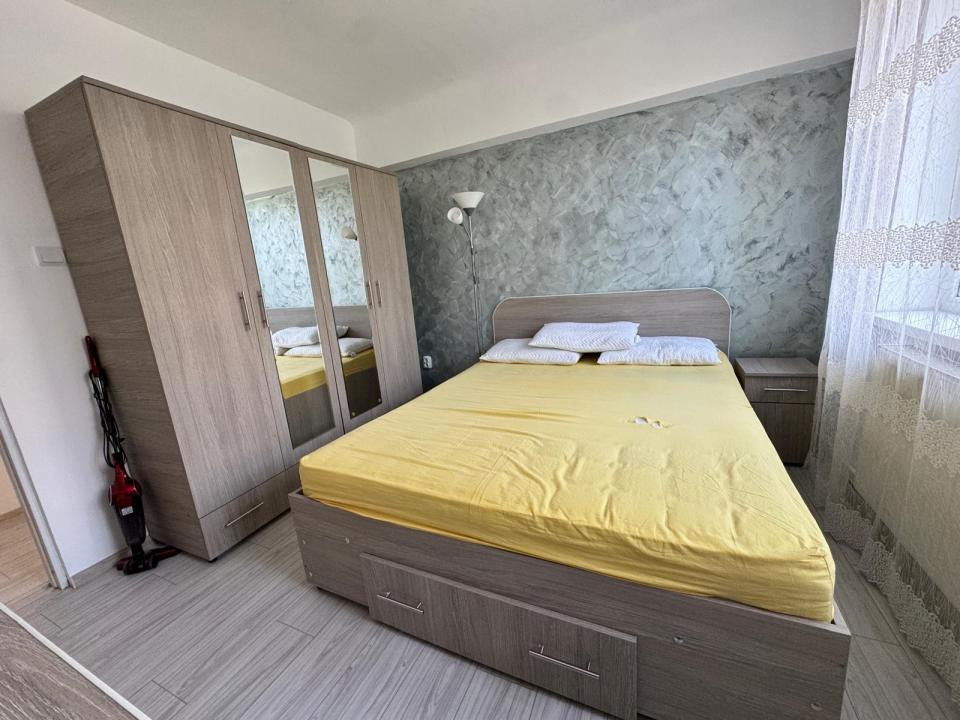 George Bacovia - Apartament 2 cam Decomandat, etaj 1, mobilat, An-1965 