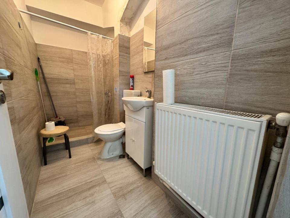 George Bacovia - Apartament 2 cam Decomandat, etaj 1, mobilat, An-1965 