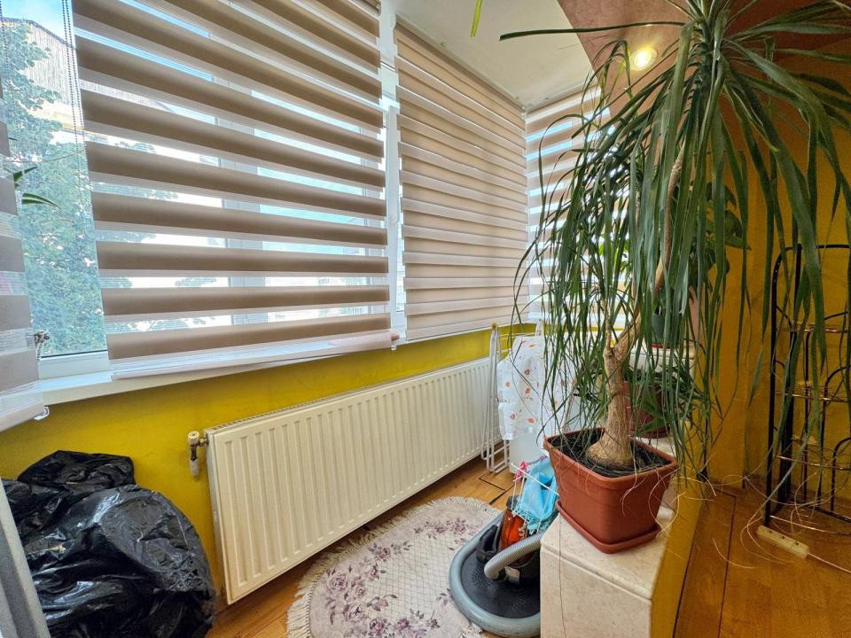 Piata Mioritei - Apartament 3 cam Decomandat, etaj 2/4, Mobilat, 3 Balconae