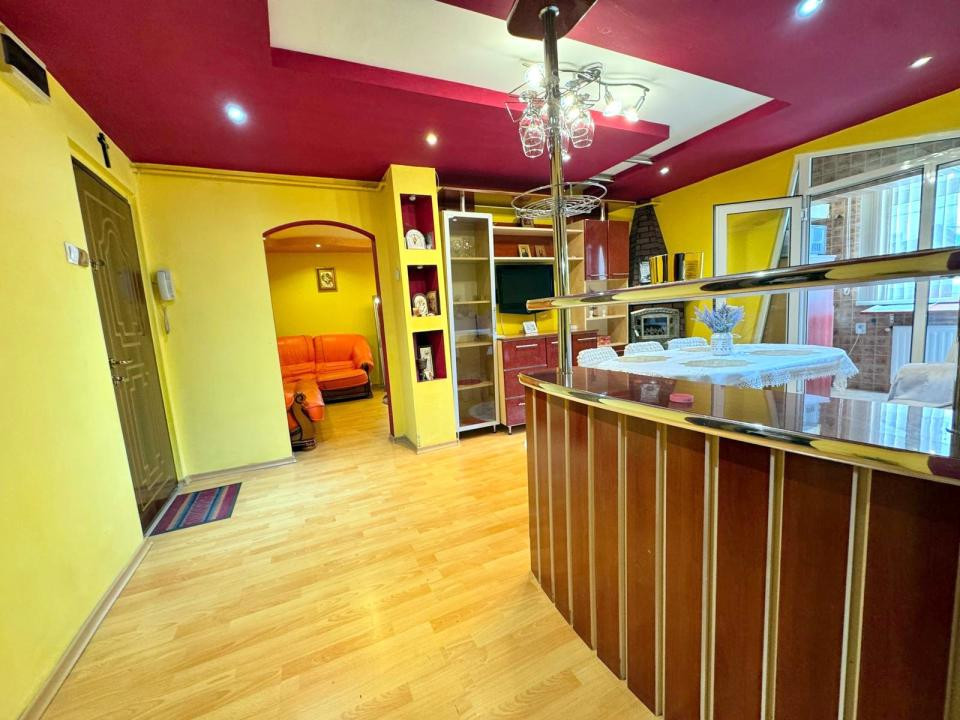 Piata Mioritei - Apartament 3 cam Decomandat, etaj 2/4, Mobilat, 3 Balconae