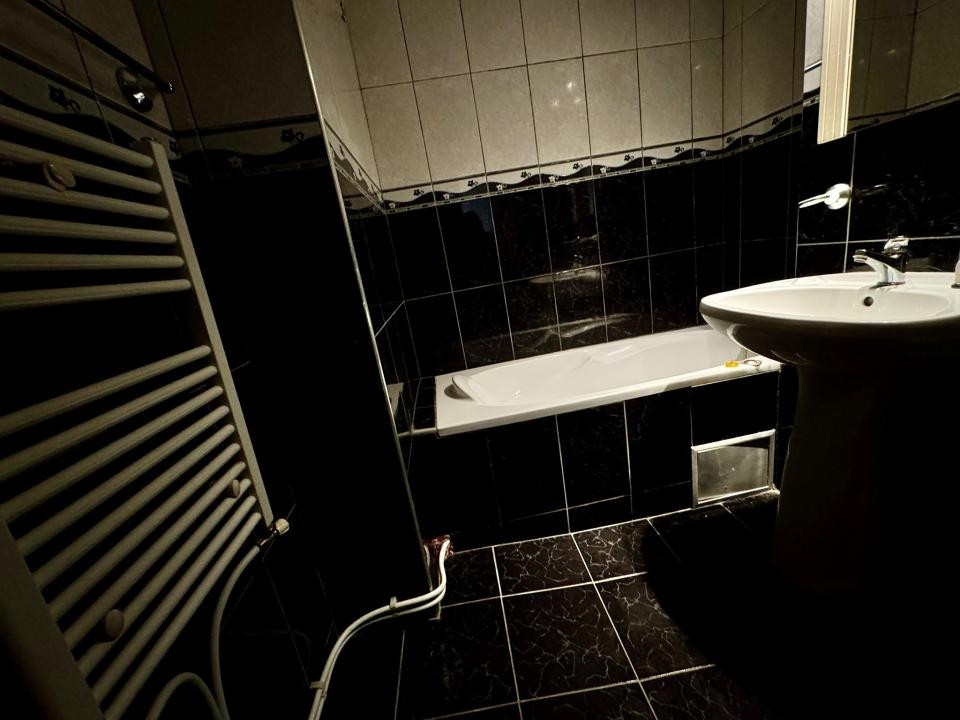 Narcisa, 50 mp utili, etaj intermediar.