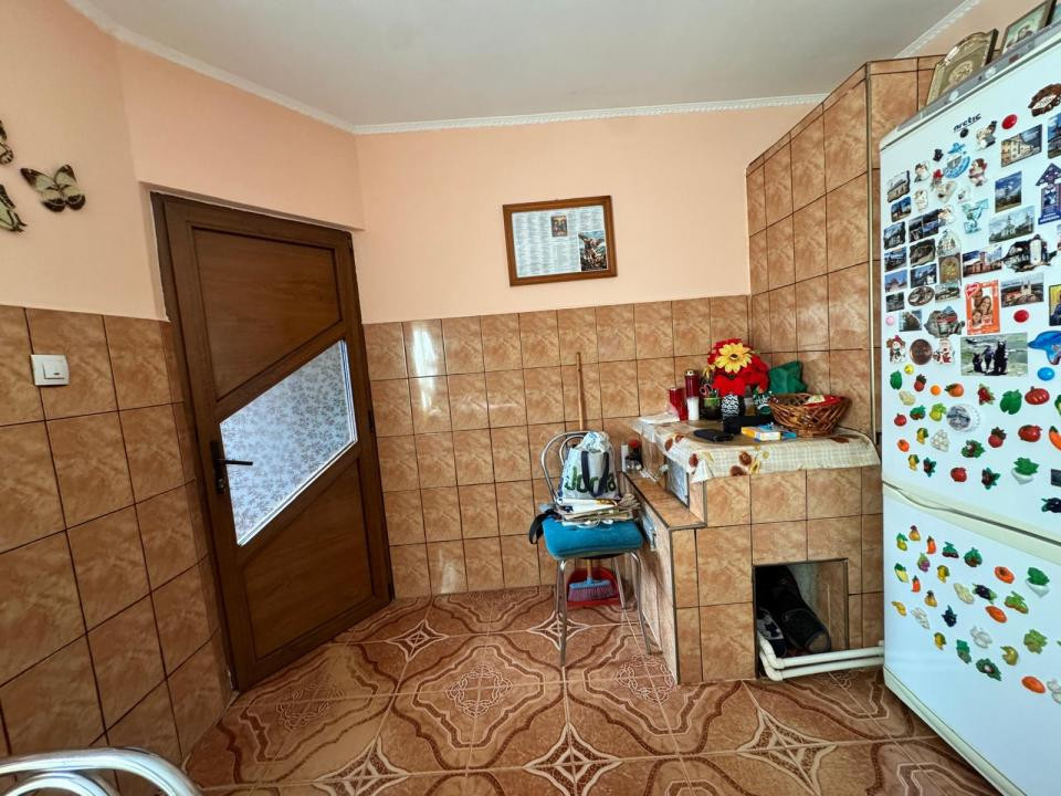 CFR, Bacău,  casă la preț de apartament 