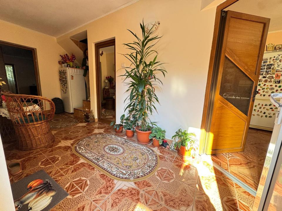 CFR, Bacău,  casă la preț de apartament 