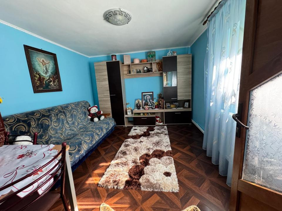 CFR, Bacău,  casă la preț de apartament 