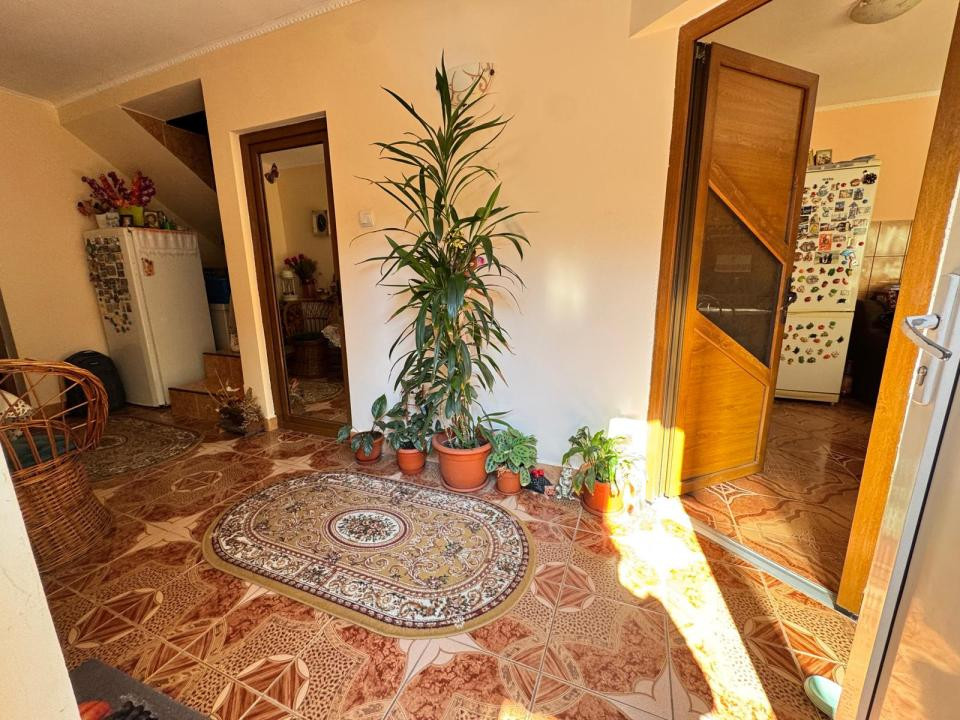 CFR, Bacău,  casă la preț de apartament 