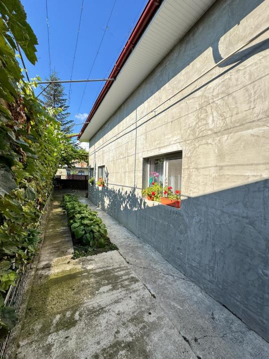 CFR, Bacău,  casă la preț de apartament 