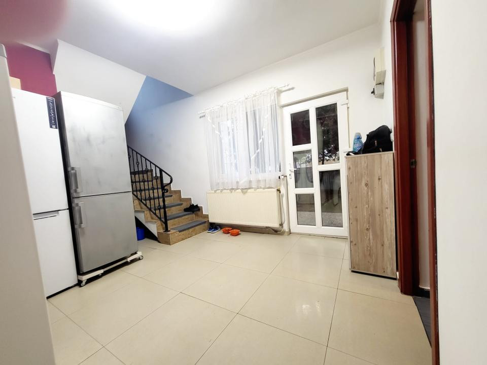 Letea Veche, aproape de stația de autobuz  casa P+ 1