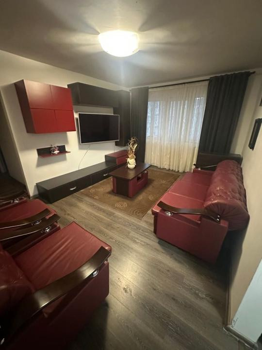 Milcov - Orizont, Apartament 3 camere, etaj 2/4, mobilat si renovat
