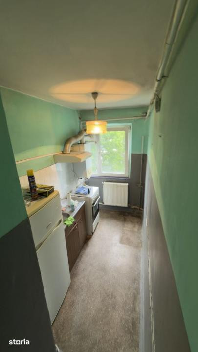TIC Tac Spital. Apartament 3 cam semidecomandat, centrala proprie, izolat, balco