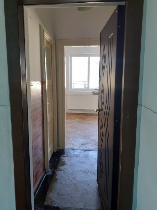 Semicentral - Strada Oituz, Apartament 2 camere, etaj 1, bloc fara RISC SEISMIC