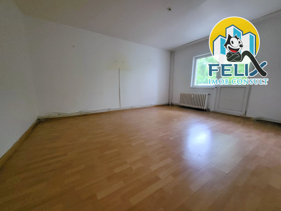 Vand apartament cu 3 camere decomandat – str Ștefan cel Mare, Et 1, Bloc 1991