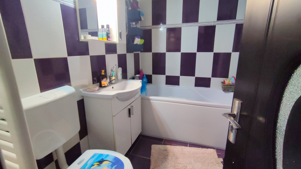  Primă închiriere! Apartament 2 cam decomandat - MOBILAT, Zona MIORITEI